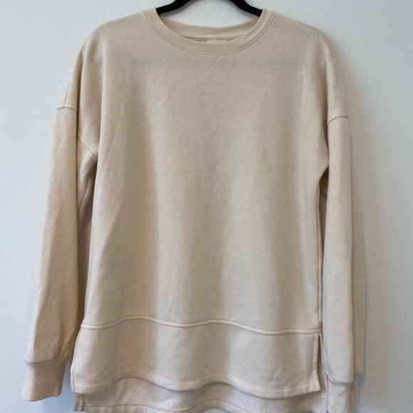 Universal Thread sweatshirt - Picture 3 of 3